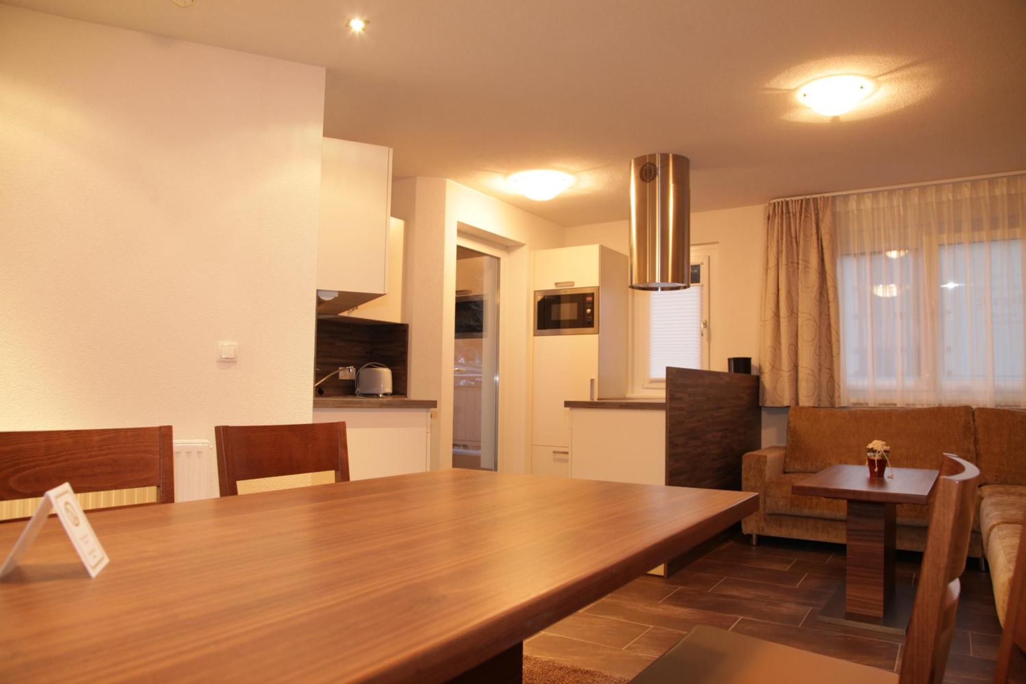 אישגל Alaska Appartment מראה חיצוני תמונה